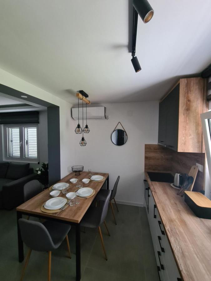 Apartment Nikcevic 티바트 외부 사진